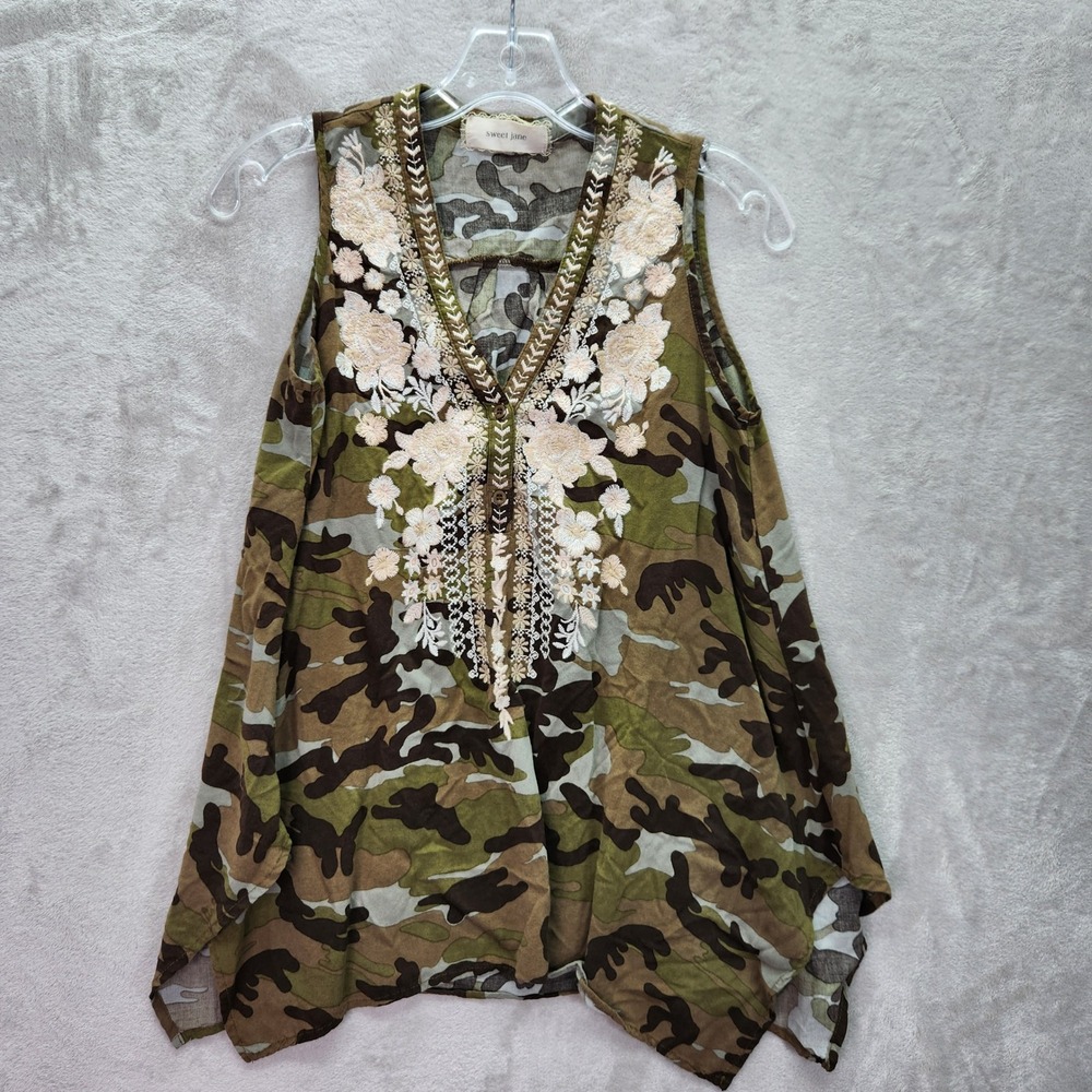 Sweet Jane Camo Tank Top Womens Small Embroidered Shark Bite Hem Casual Blouse